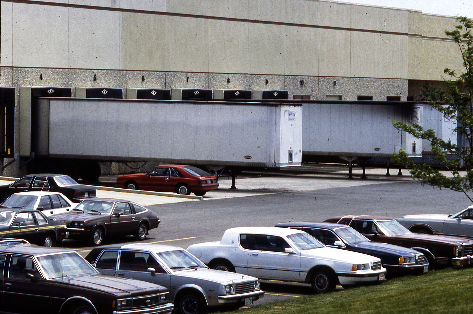 C.H. Robinson corporate headquarters building exterior