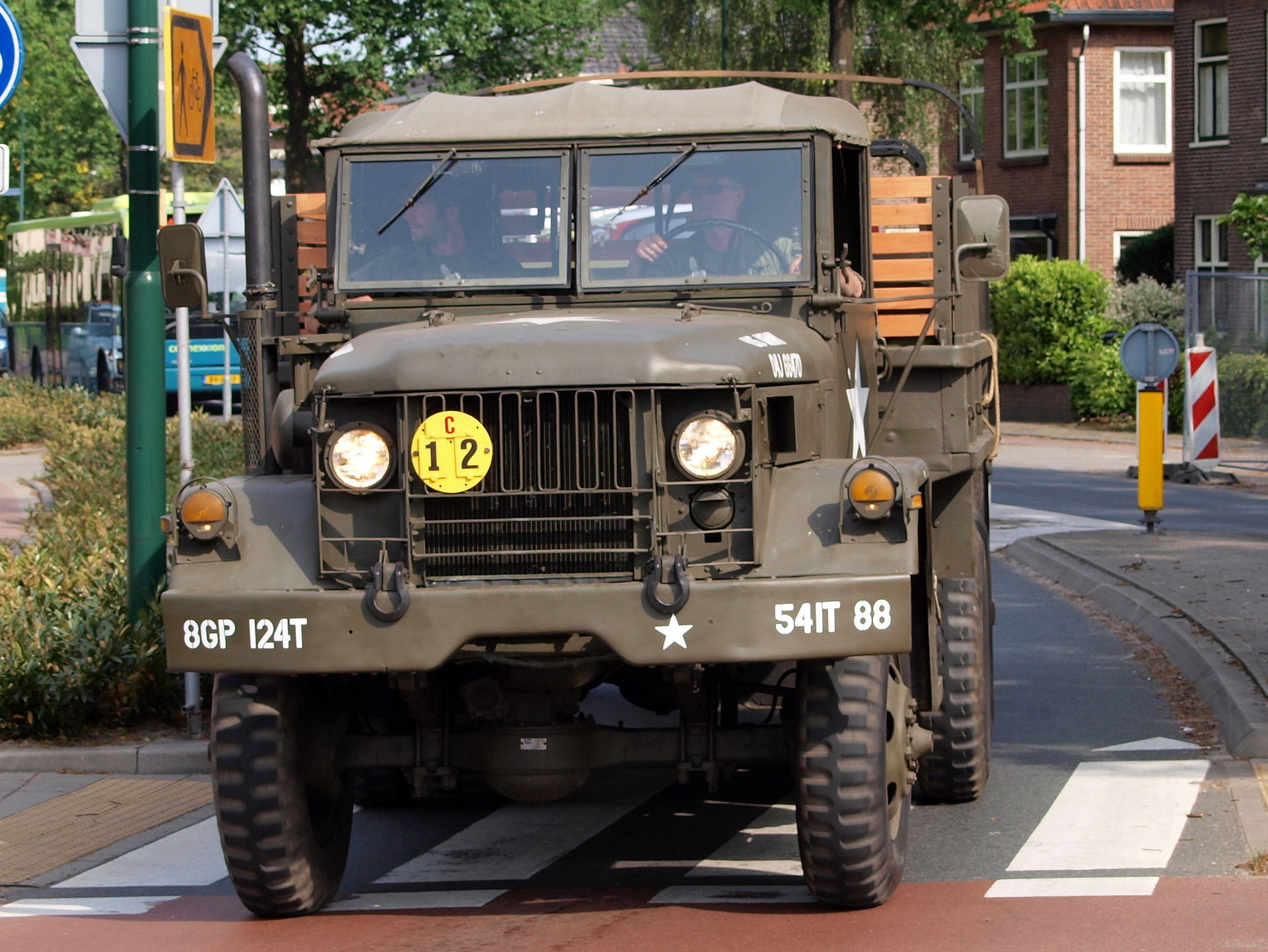 Volvo D13 Engine Cleared for 2027 EPA NOx Standard—What Changes