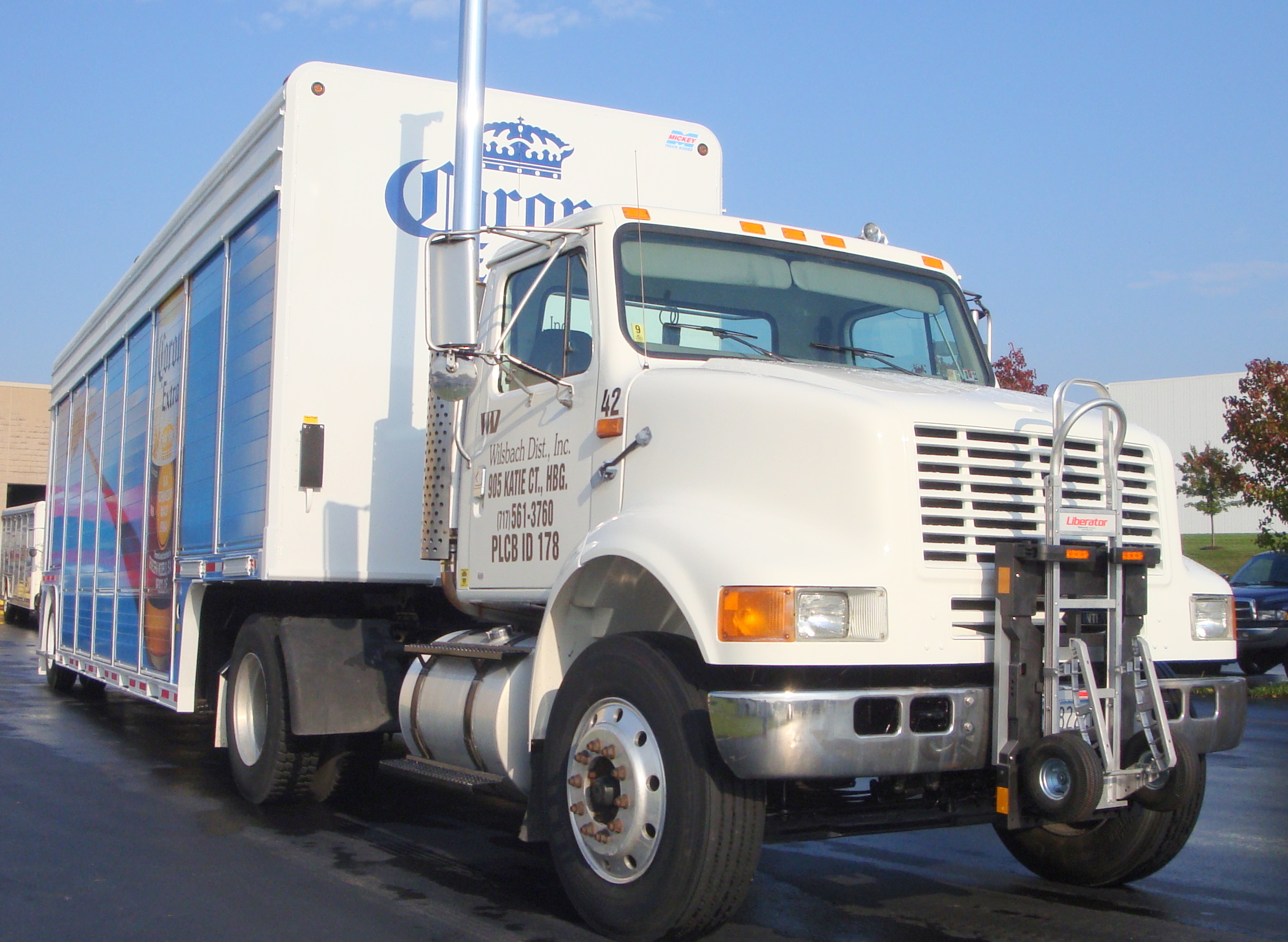 International tractor parked at fleet terminal, representing the 1,100-truck order at center of Navistar delivery lawsuit
