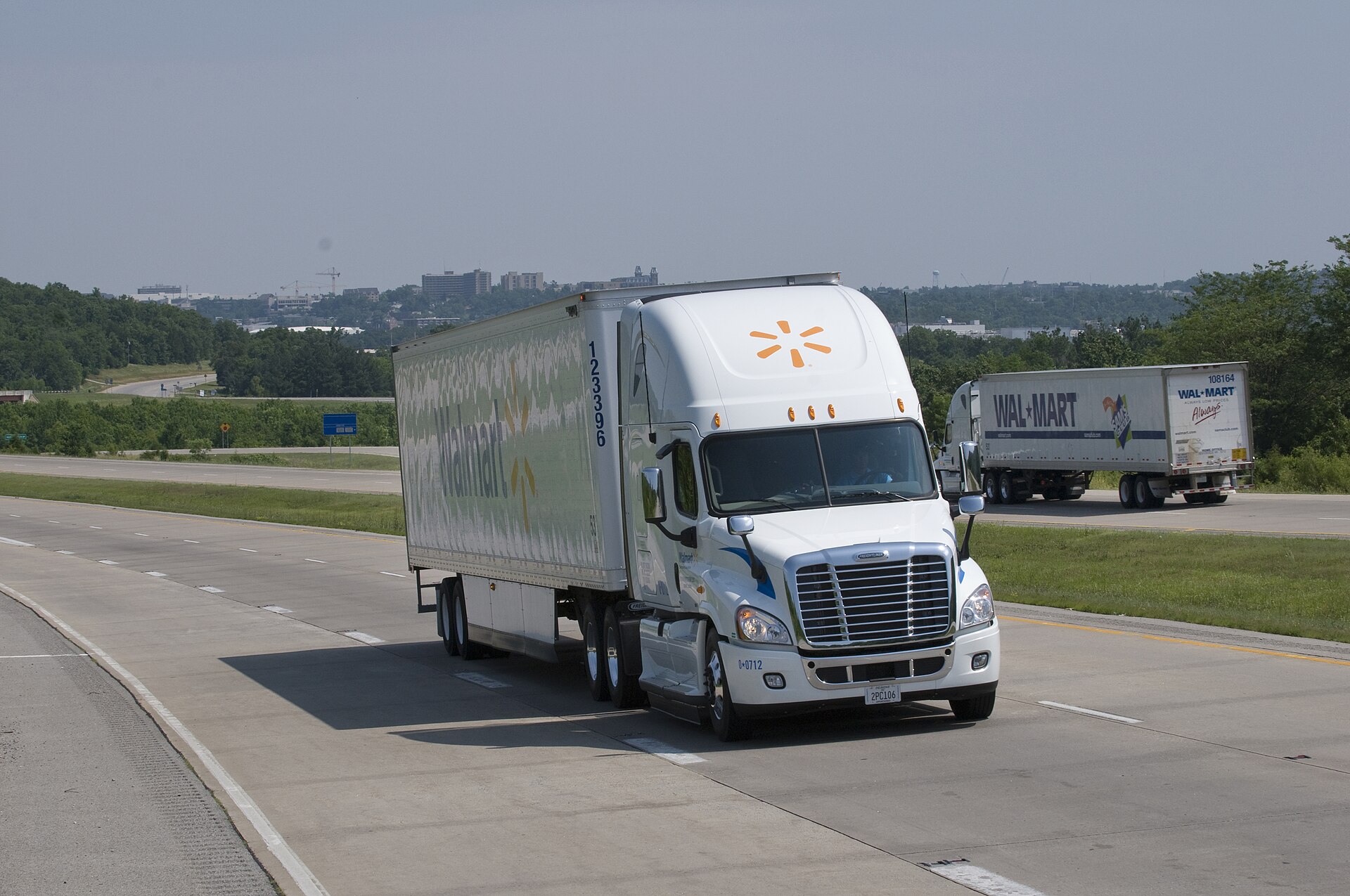 Class 8 tractor on highway representing NHTSA fuel-economy compliance requirements for commercial trucks