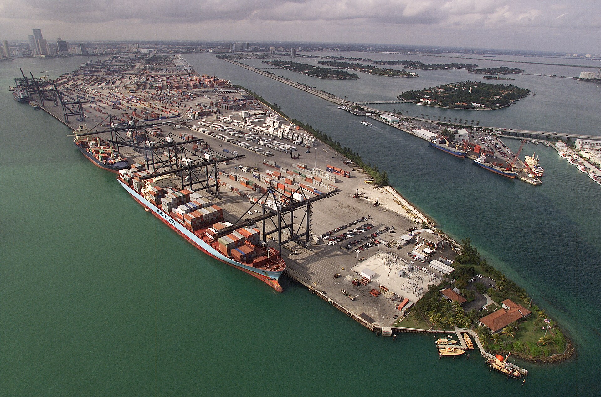 U.S. Trade Deficit Narrows to $73.3B as Imports Drop 1.8% in June
